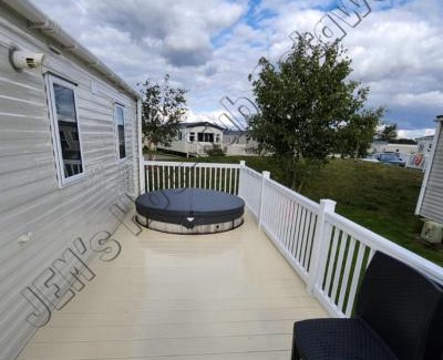 Tattershall House | JEMs Hot-Tub Getaways 6 berth at Tattershall Lakes