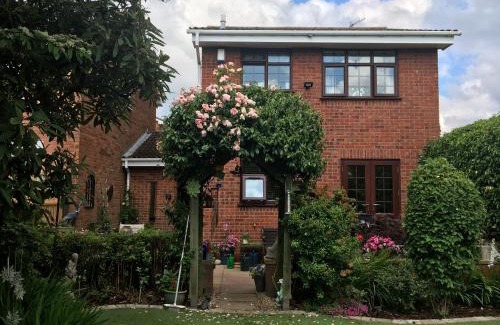 Dudley House | Jen's Friendly Place