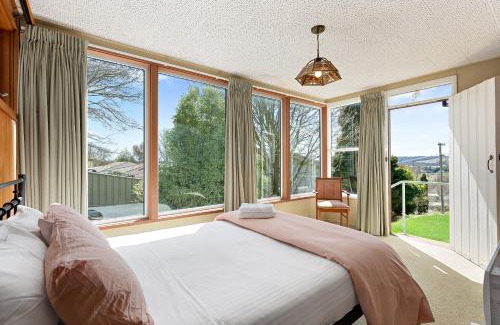 Oberon Ski Chalet | Jenolan Street Chalet