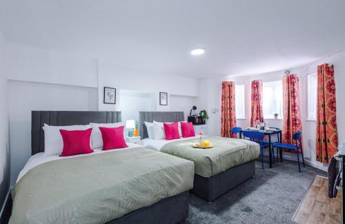 Leamington Spa Apartment | Jephsons Lodge Studio 5 - Free Parking, Prime, WiFi