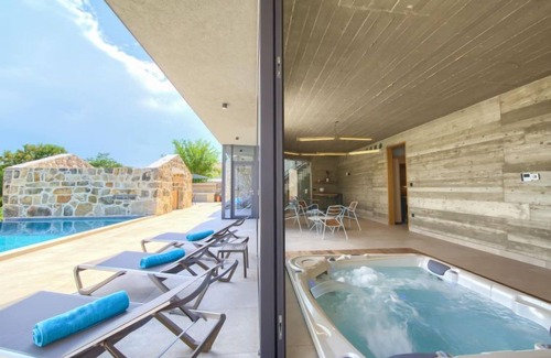 Nenadici House | Jerini Main House by Interhome
