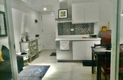 Taguig Condo | Jerixxz Place, Stay in Azure Beach