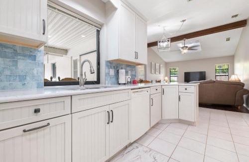 Palma Sola House | Jerry's Gem! Beautiful private pool home near Anna Maria Island!