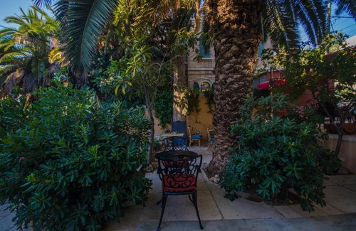 Baka Bed & Breakfast | Jerusalem Garden Home