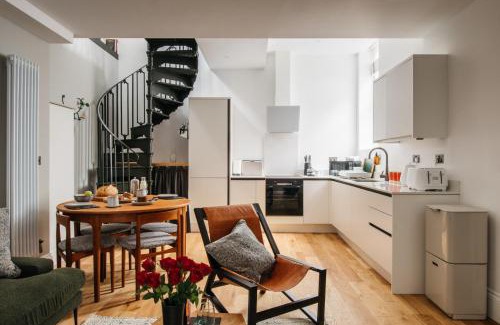 Canterbury House | Jesticos, perfectly wonderful Central , 1 Parking included