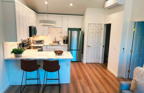 Bixby Knolls House | Jet Set Hideaway
