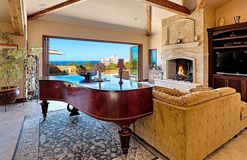 La Jolla Heights Villa | Jewel Above La Jolla Shores - 4 Bed 4.5 Bath Heated Pool Ocean View
