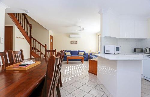 Hawks Nest House | Jimmys Beach Escape