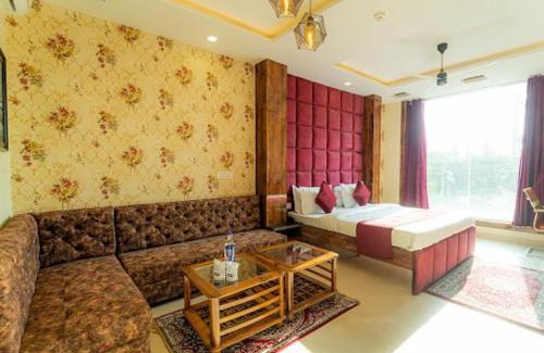 Zirakpur Hotel | JINDAL SQUARE CHANDIGARH ZIRAKPUR