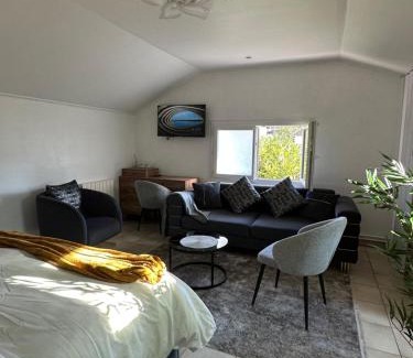 Valenton Apartment | Jireh Loft Limeil Brévannes studio Privé