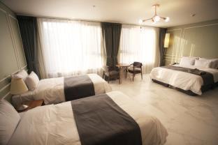 Yeomchang-dong Hotel | JK Blossom Hotel