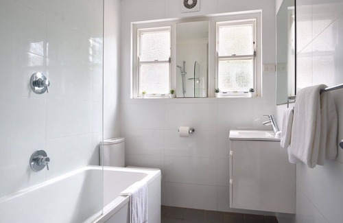 Bondi Apartment | JLs Bondi Escape - Convenient location in Bondi