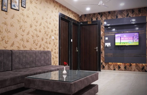 Pithampur Hotel | JMC HOTEL S INN