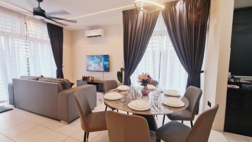 Johor Bahru House | JMKT 549 Homestay Mutiara Rini 8-10 pax