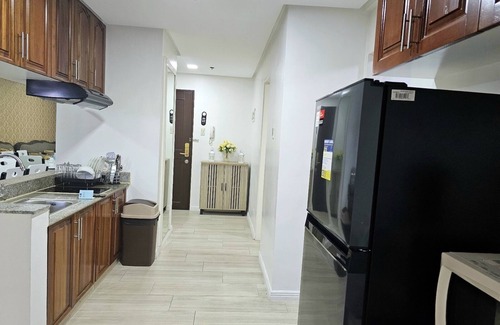 Ermita Night District Apartment | JMM Grand Suites
