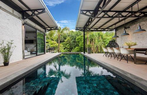 Thep Kasattri Villa | Joana Pool Loft 17