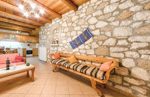 Vasilikos Apartment | Joanna's Stone Villas
