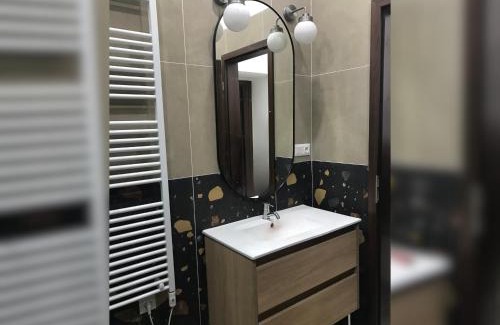 Belso-Ferencvaros Apartment | JobelHome Calvin Apartment