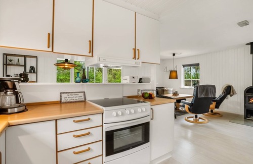 Nøreng House | "Jobst" - 600m to the fjord by Interhome
