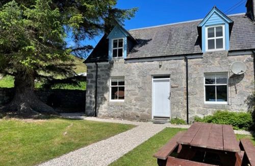 Rogart House | Jock's Cottage on the Blarich Estate