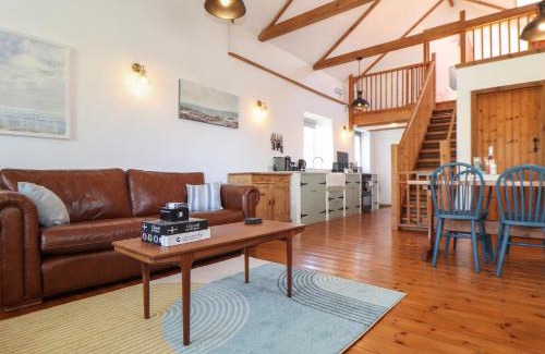 Mullion House | Joes Barn