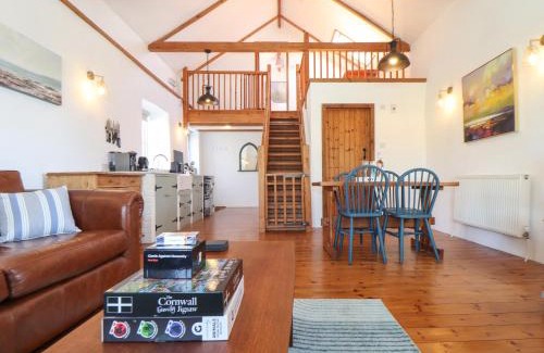 Mullion House | Joes Barn