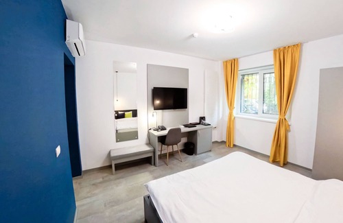 Sector 1 Hotel | Johann Strauss