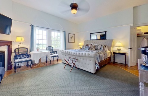 Groton House | John Joseph Inn
