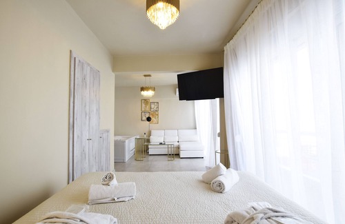 Chalcis Hotel | John's Hotel