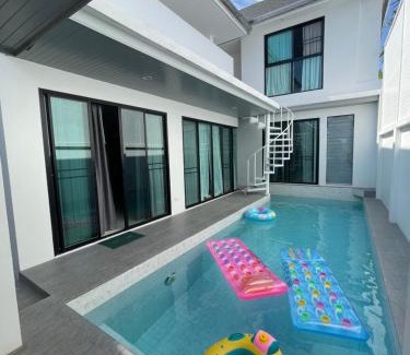 Ban Saiyuan Villa | John’s pool villa Rawai