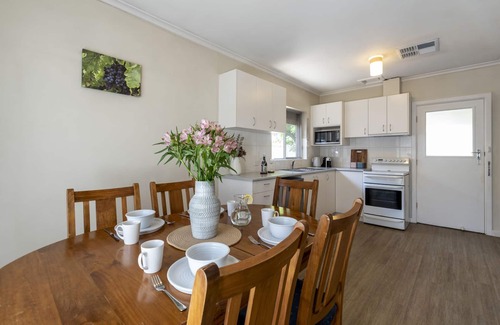 Tanunda House | John Street House - central location Tanunda - Barossa Valley.
