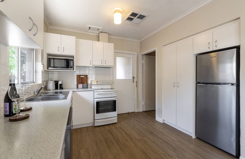 Tanunda House | John Street House - central location Tanunda - Barossa Valley.