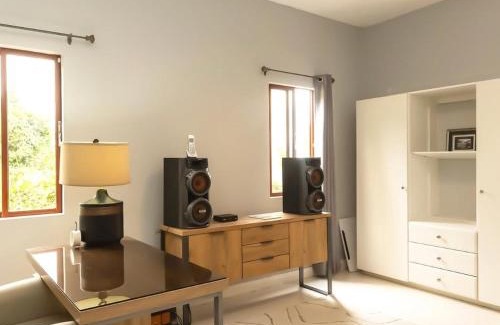Southeast Calgary House | Johnco And COO