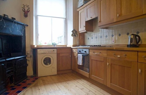 Bonnington Apartment | JOIVY Cosy 1-Bed Flat Near The Scottish Gallery