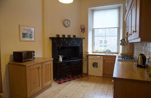 Bonnington Apartment | JOIVY Cosy 1-Bed Flat Near The Scottish Gallery