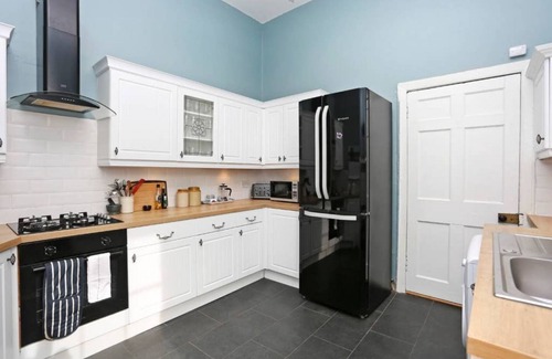 Stockbridge Apartment | JOIVY Delightful 3-bed flat near Inverleith Park