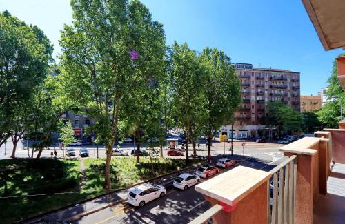 Zona Solari Apartment | JOIVY Fabulous 1-bedroom flat with Terrace next to Park