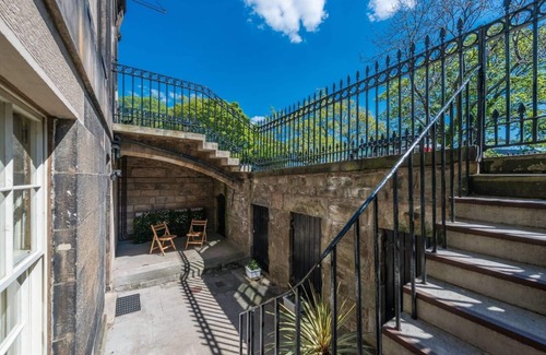 New Town Apartment | JOIVY Luxury Carlton Terrace Main Door Apartment