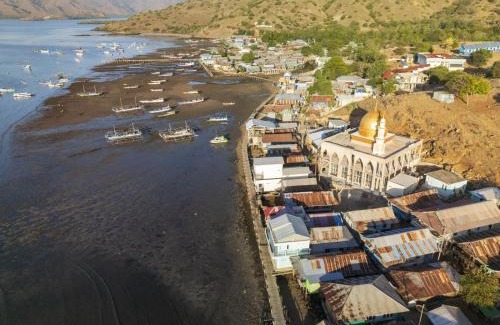 Komodo House | Jojo Komodo Village Homestay