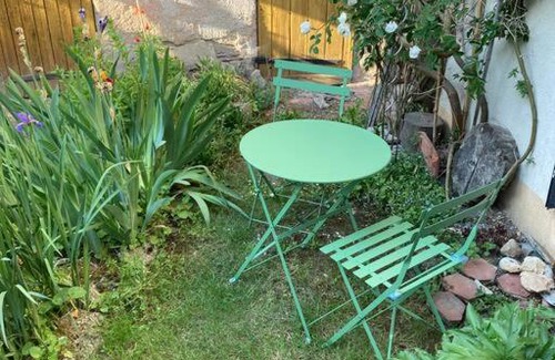 Chalon-sur-Saone Apartment | Joli appartement avec coin jardin