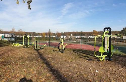 Coulanges Other | Joli mobilhome 7 places, 3 chambres Blois Amboise Piscine