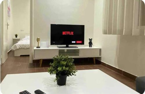 LA GIRONDE Apartment | Joli Studio au Centre Ville avec WIFI - Netflix
