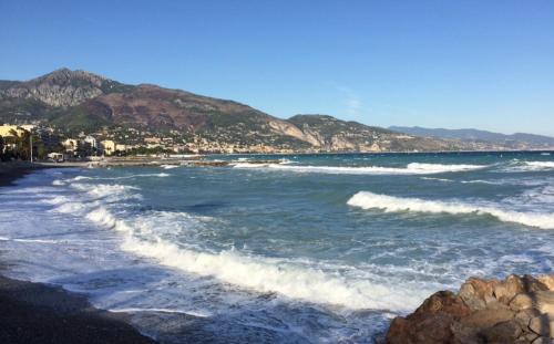 Roquebrune-Cap-Martin Apartment | Joli STUDIO Bord de Mer entre Menton et Monaco