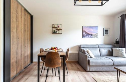 Isola Apartment | Joli T2, Centre, Parking privé, Wifi, Local à ski