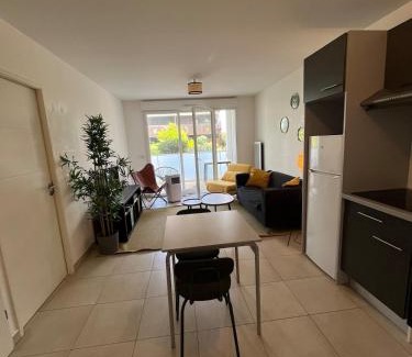 Croix-d'Argent Apartment | Joli T2 Terrasse Parking privé Confort