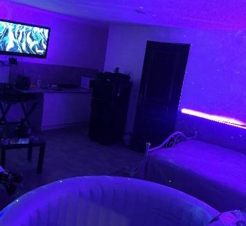 Les Cevennes Apartment | Jolie Appartement avec wifi Netflix