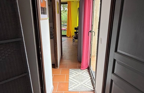 Pardailhan House | Jolie Maison Pour 2 Pers. Avec Piscine Partagée et Jardin à Pardailhan