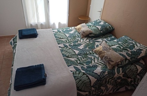 Marignane Bed & Breakfast | Jolie Suite Privée, Proche Aéroport