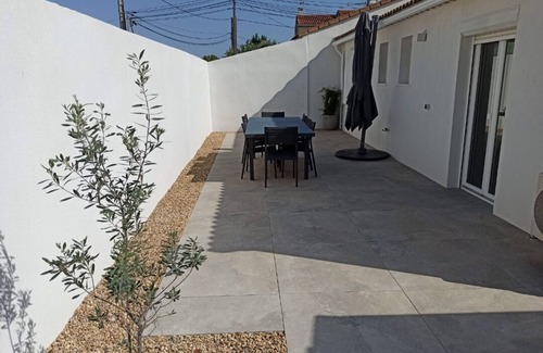 Marignane Bed & Breakfast | Jolie Suite Privée, Proche Aéroport