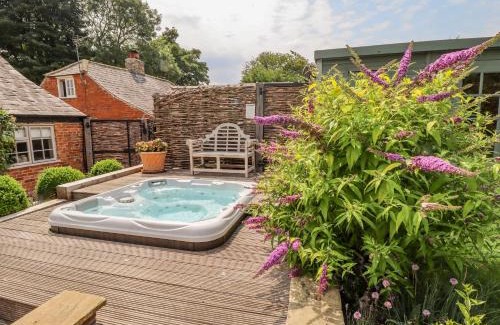 Horncastle House | Jolls Cottage